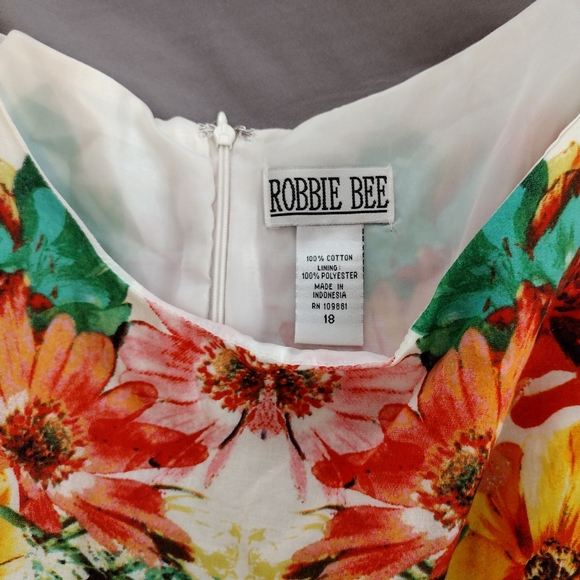 Like New! Robbie Bee Floral Cotton Dress - Picture 3 of 5